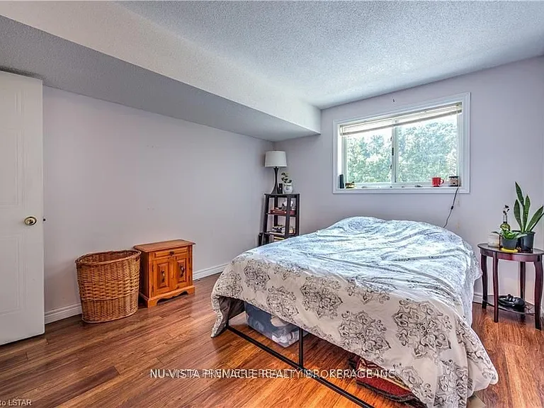 1263 Aldersbrook Rd — Photo 37
