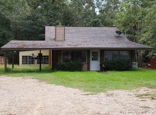 235 Leisure Ln, Livingston, TX 77351