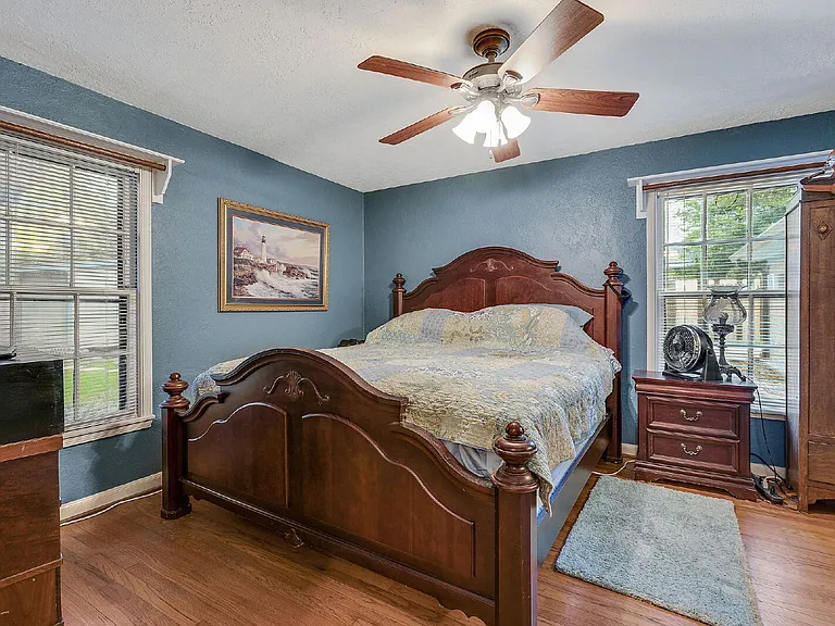 1030 Walton Dr — Photo 9