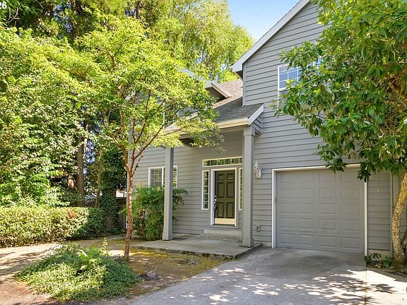 2nd image of 18556 Muirfield St