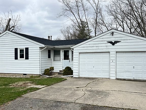 3rd image of 3500 N Reserve St