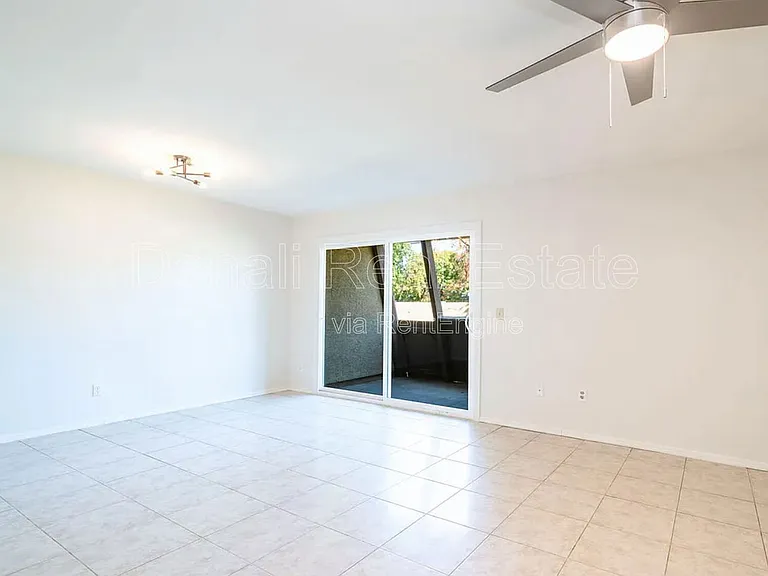 1329 S Mitchell Dr — Photo 3