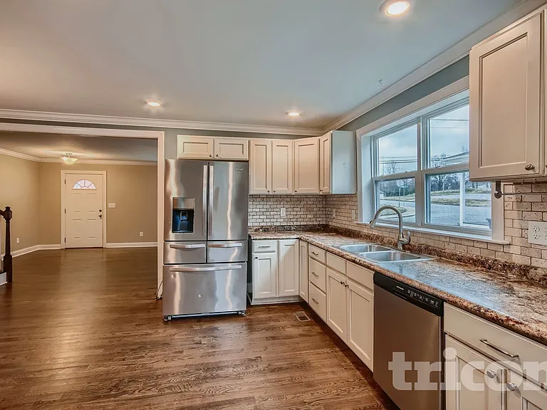 247 Young Ave SW — Photo 13