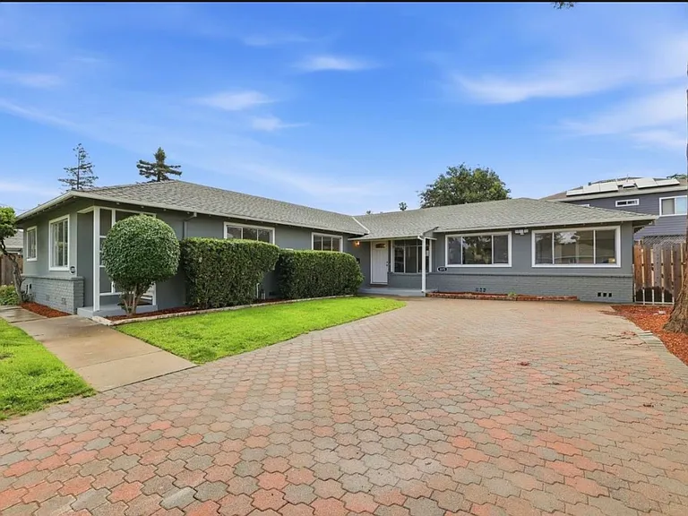 1070 Arroyo Seco Dr — Photo 7