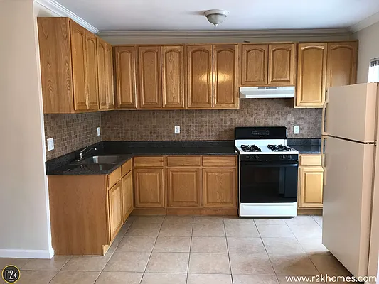 Rented by Realty 2000 Corp | media 25