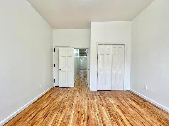 2nd image of 206 Irving Ave #2R