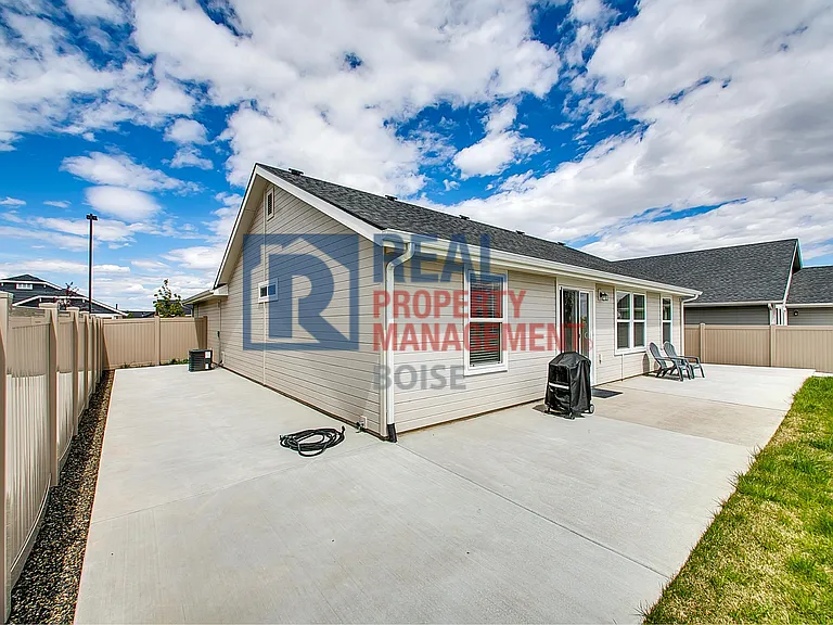 12087 W Soapstone Dr — Photo 2