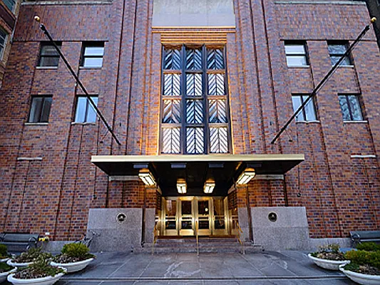Sold by Sotheby's International Realty | media 6