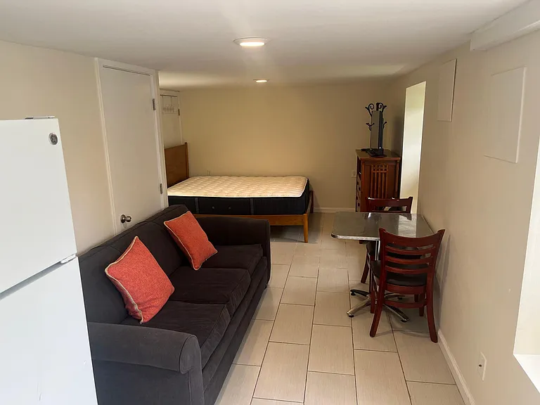 140 W Thorn St #1 — Photo 4