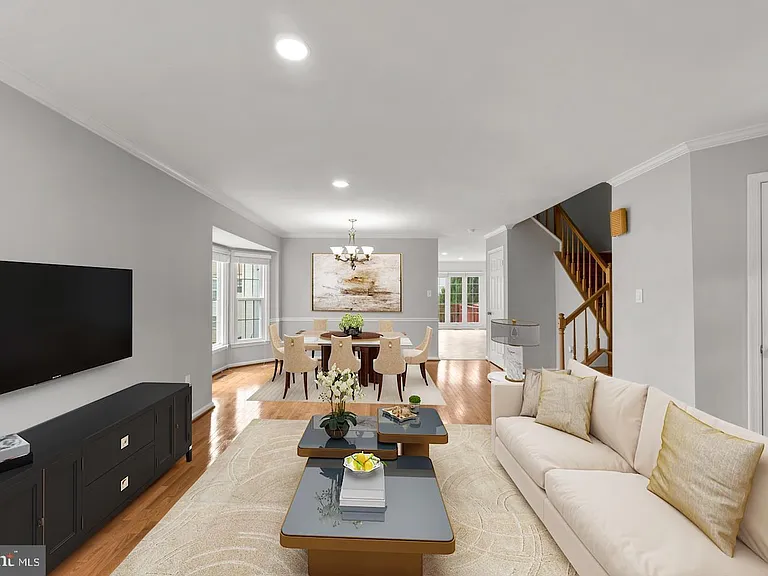 16812 Winston Ln — Photo 4