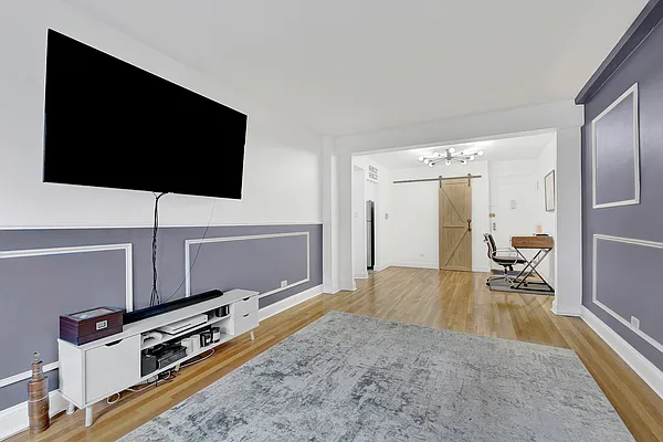 Sold by REMAX Elite | media 7