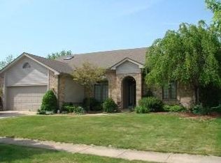 3547 Williamsburg Dr, Oregon, OH