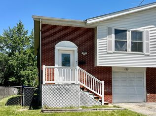 125 S Springinsguth Rd, Schaumburg, IL 60193