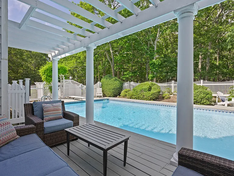 3 Fairway Dr — Photo 38