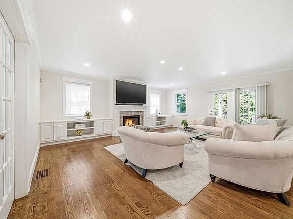 3rd image of 35 Marshall Rd