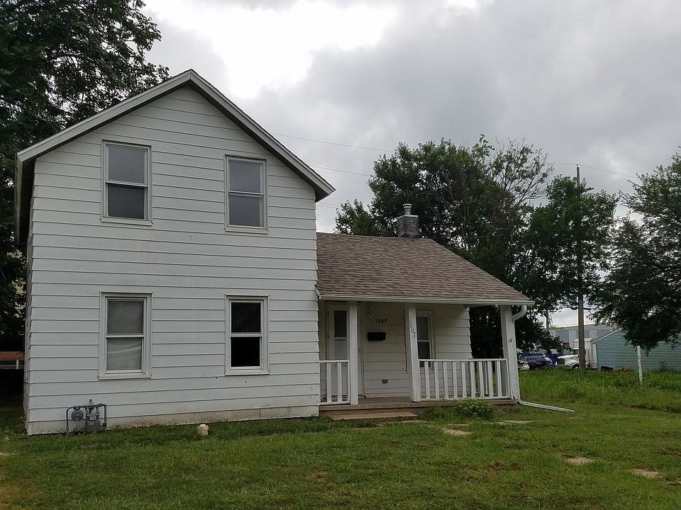 1st image of 1007 N Everett St
