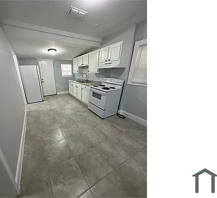 1436 W 25th St — Photo 18