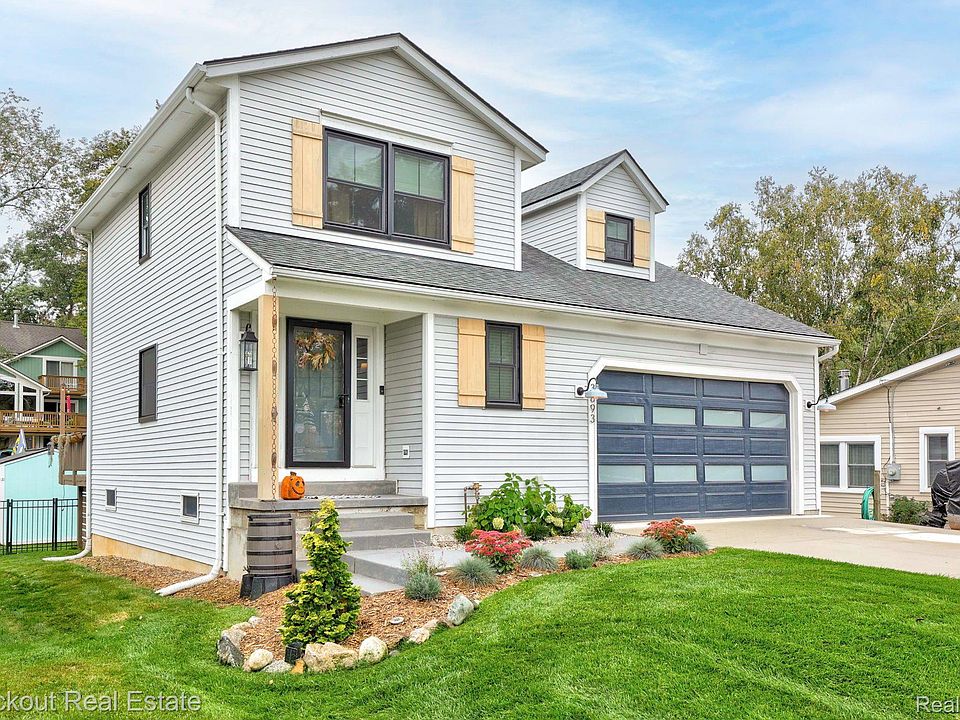 1st image of 3893 Iris Dr