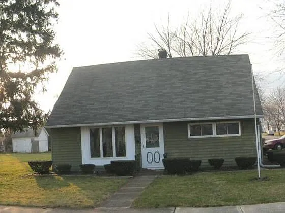 1122 Western Ave photo 1