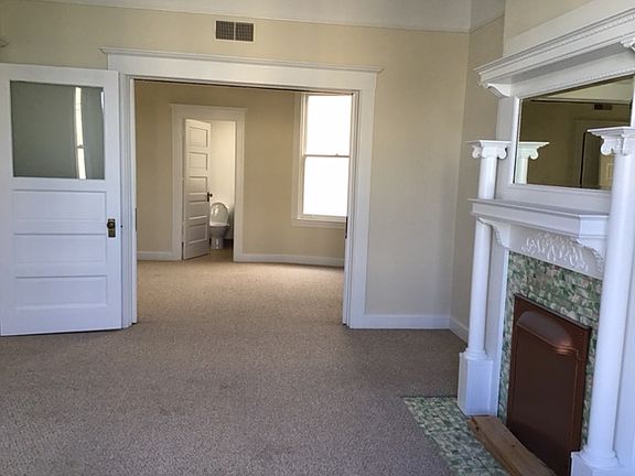 3rd image of 325-331 Balboa St #325