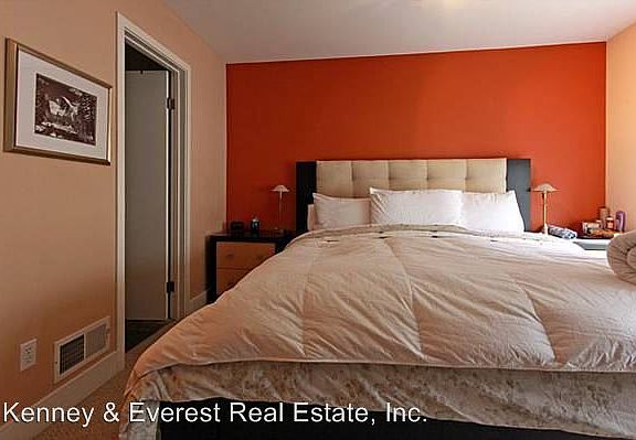 3rd image of 307 Langton St