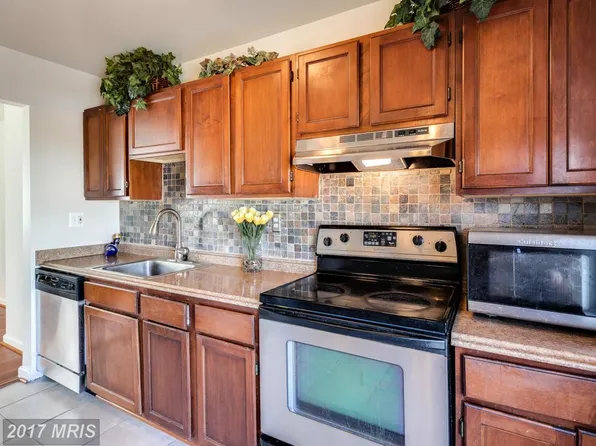 608 Greenbriar Ln, Annapolis, MD 21401