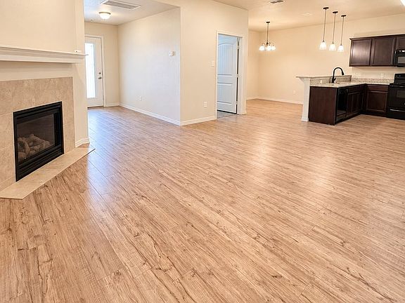 3rd image of 3205 113th St