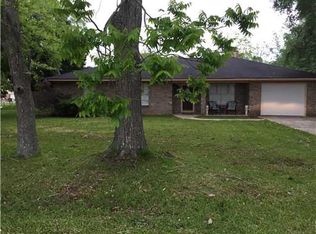 6801 Wells Ave, Moss Point, MS 39563
