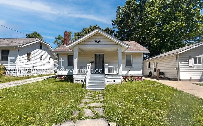 1093 Georgia Ave