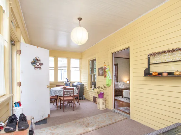 119 W 16th St, Cedar Falls, IA 50613