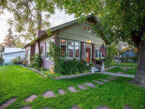 12 N Division St, Whitehall, MT 59759