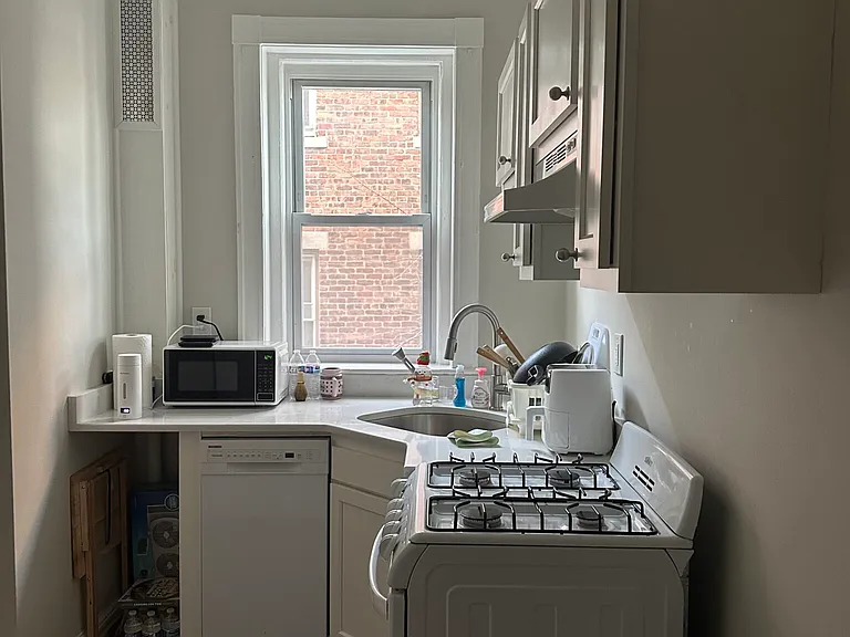 1193 Commonwealth Ave #9 — Photo 5