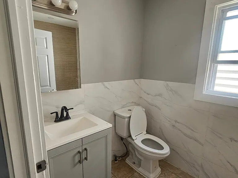 549-551 Scotland Rd #2 — Photo 1