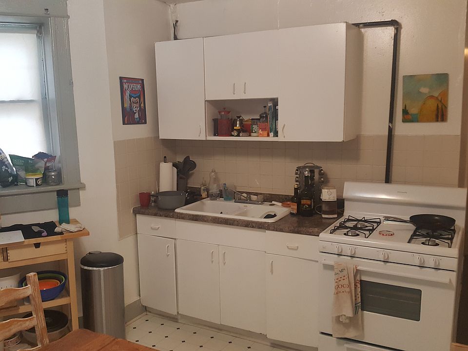 1st image of 1521 N California Ave #1521B