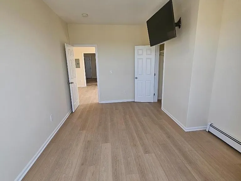 372 Bergen St — Photo 10