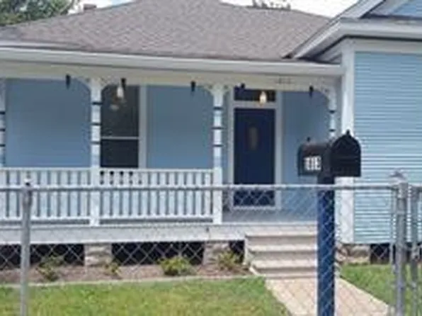 1813 Gentry St, Houston, TX 77009