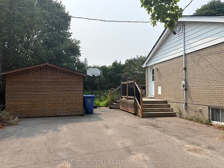 248 James Ave #LOWER — Photo 3