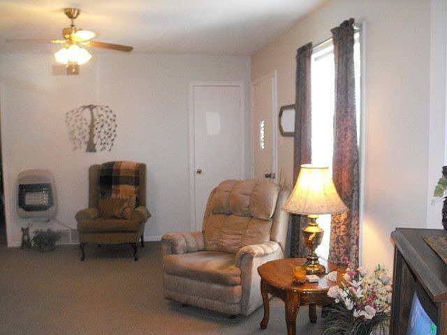 2nd image of 1620 Custer