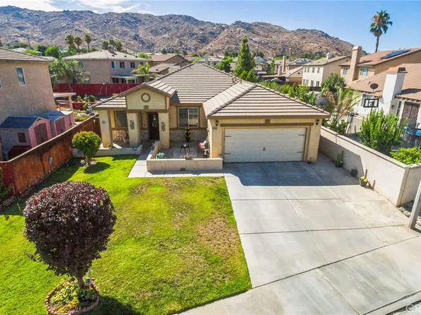 16086 Palomino Ln, Moreno Valley, CA 92551