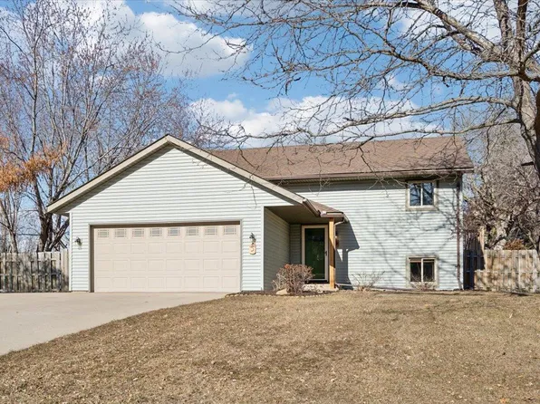 5 Michaels Ct, Sartell, MN 56377