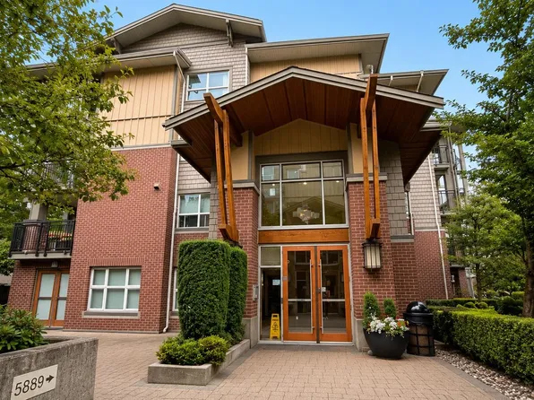 5889 Irmin St #215, Burnaby, BC V5J 0C1
