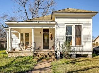 807 Porter St, Taylor, TX 76574
