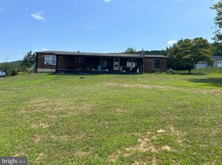 1055 Pine Hill Rd, Duncannon, PA 17020