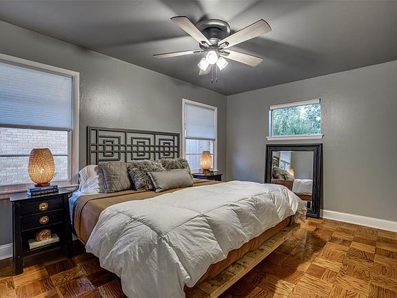 4th image of 2520 Globe Ave