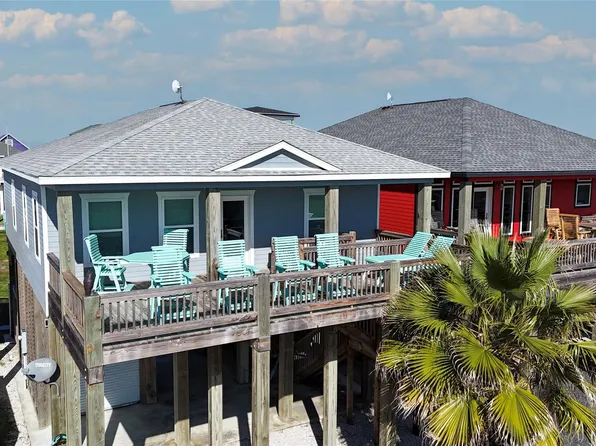 1815 Redfish Ln, Crystal Beach, TX 77650