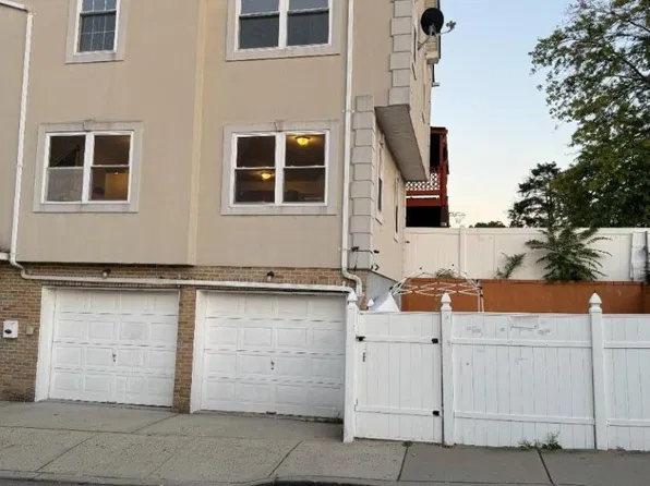 71 Hammond Ave, Passaic, NJ 07055