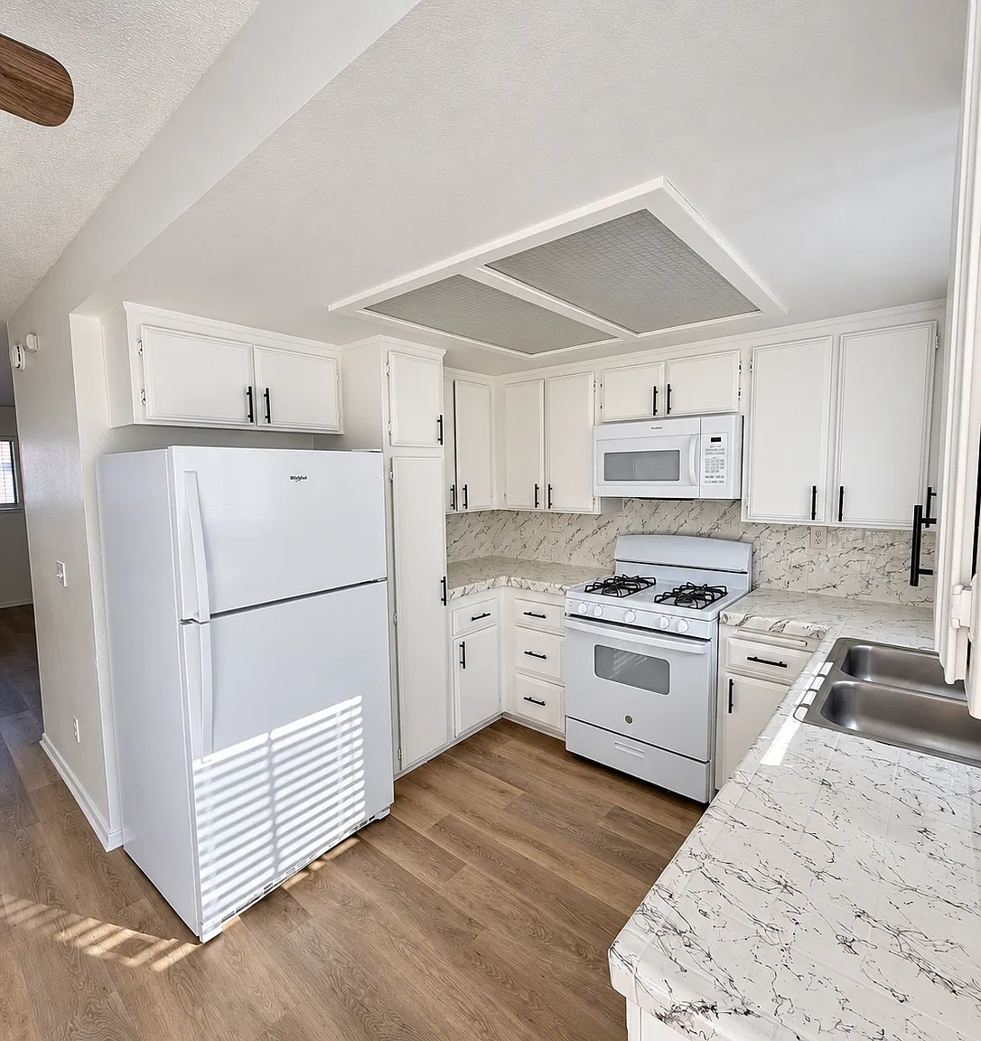2 bed, 1.5 bath, 950 sqft, $1,925 — Photo 1