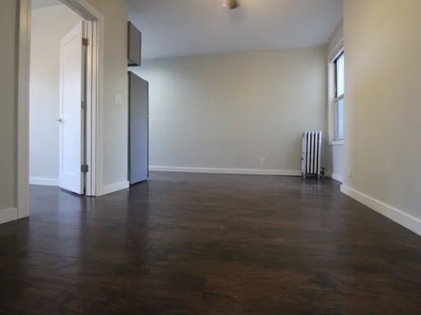 23-19 Steinway Street image 10 of 15