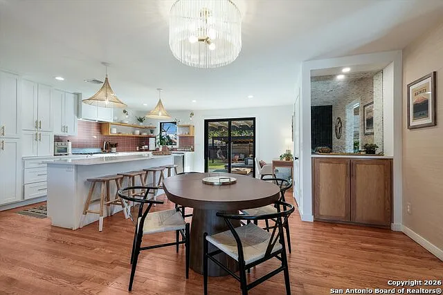 4 bed, 3.0 bath, 2100 sqft, $4,700 — Photo 4