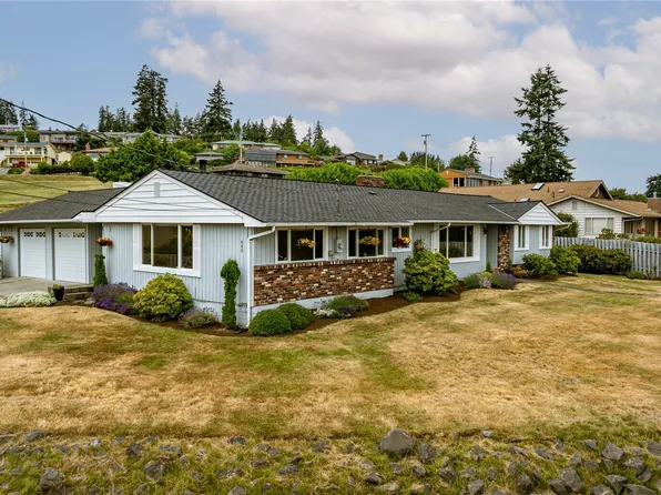 690 Maplewood Loop, Oak Harbor, WA 98277